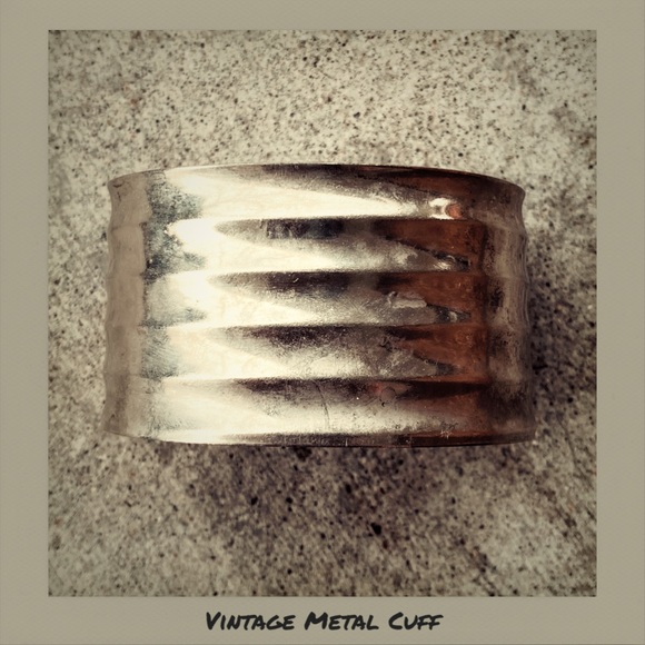 Vintage Metal Cuff Bracelet - Picture 1 of 3